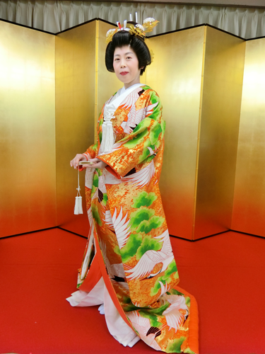 色打掛姿の花嫁モデル