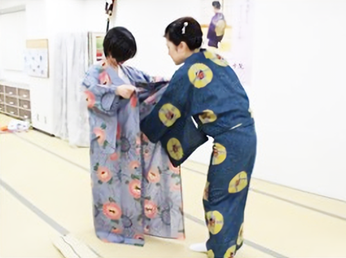 ゆかたの着付け指導２