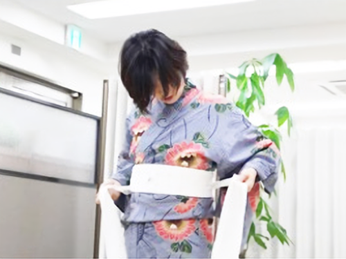 ゆかたの着付け