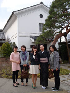 資料館『手緒里』では地元で収集された貴重な資料を見学し、結城紬の詳しい歴史を知ることができました。