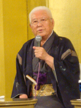 ●君塚 啓行 氏
京都市生まれ。父は永平寺の僧侶。特に日本や世界の王朝料理に関する優れた見識をもち王朝料理の再現や食事作法などの講演会を行っておられます。
