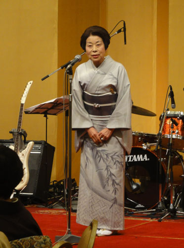 ▼	大月学院長

「皆さん一同に集まることが出来た のは大変喜ばしい事です。感謝の 気持ちや喜びを共有し、いてよかったと思われる学院にしてまいりたいと 思います。」