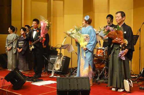 16曲もの演奏を完走!最後までバイタリ ティー溢れる演奏に感動しました。
ありがとうございました。
