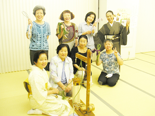 長い時間たいへんお疲れ様でした。自らの手で組み上げた帯締めだから感動も一入(ひとしお)です。