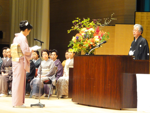 【 生徒代表謝辞 】
｢学院の様々なイベントを通して、きものへの想いを深めることができました｣
渋谷校:白井 ゆみ子さん