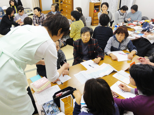 お肌自体は汚れを取ることはできないので、手をかけて汚れを落とす必要があります。
