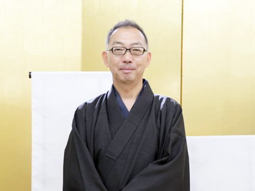 ・泉 太郎さん(伝統工芸士)
織物と絞り染めの二つの技法の伝統工芸士です。